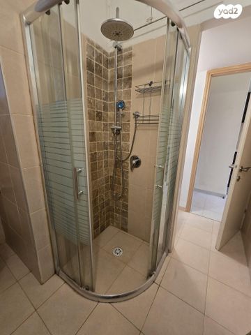 דירה, הגליל 132, נווה שאנן, חיפה