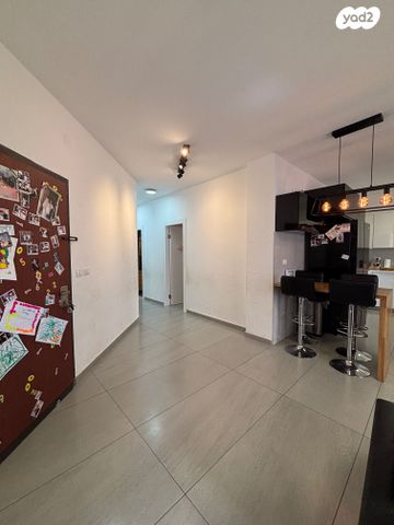 דירה, מעלה אדומים