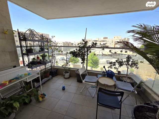 דירה, משה קהירי, באר שבע