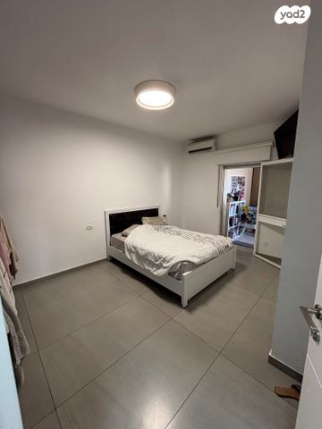 דירה, מעלה אדומים