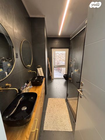 דירה, מעלה אדומים