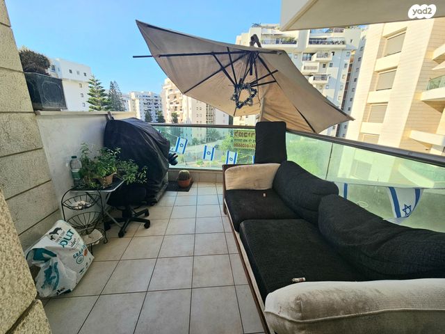 דירה, אורי צבי גרינברג 4, אזורי חן, גימל החדשה, תל אביב יפו