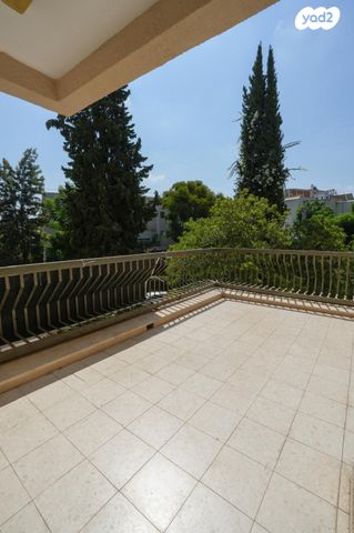 דירה, חטיבת גבעתי 1, קרית ויצמן, רעננה