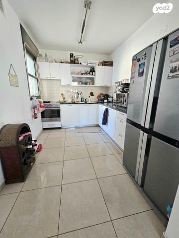 דירה, אורי צבי גרינברג 4, אזורי חן, גימל החדשה, תל אביב יפו