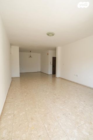 דירה, חטיבת גבעתי 1, קרית ויצמן, רעננה