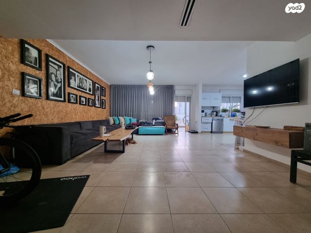 ביכורי ענבים 