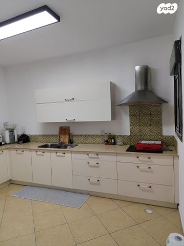 בית פרטי/ קוטג', מזכרת בתיה