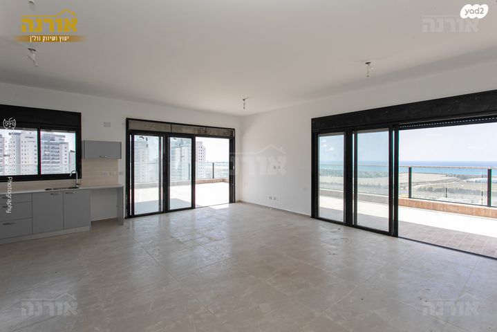 גג/ פנטהאוז, הכלניות, טירת כרמל