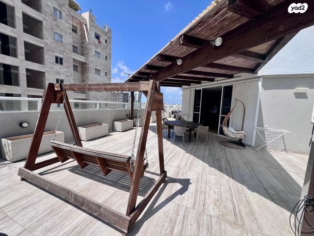 גג/ פנטהאוז, המרגנית 24, קרית אילון, חולון