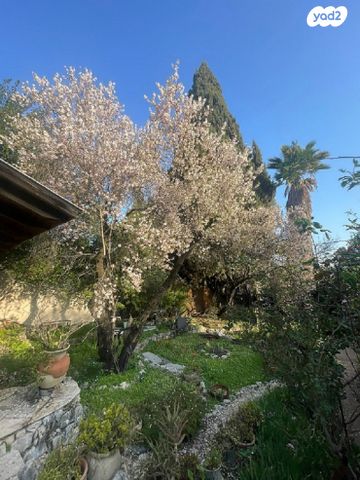 בית פרטי/ קוטג', ראש פינה