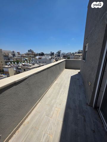 דופלקס, חב"ד, רמב"ם, ראשון לציון