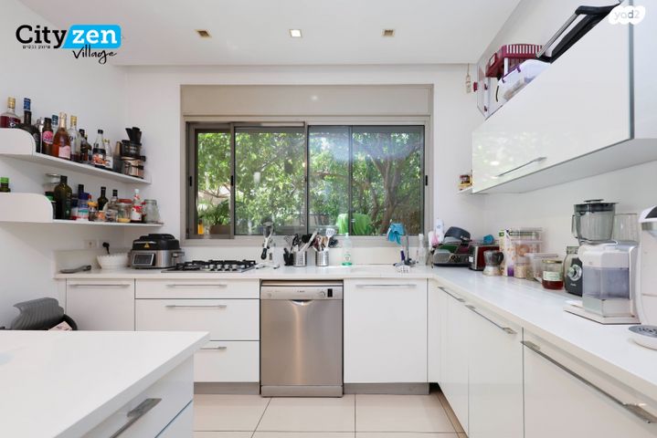 דירת גן, המושבה הירוקה, אבן יהודה