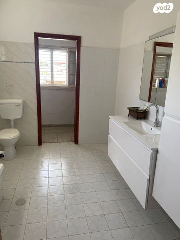 בית פרטי/ קוטג', נימרוב, ממשלתית, לוד