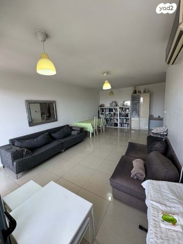 דירה, משה זילברג, בית וגן, ירושלים