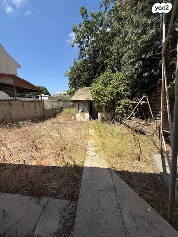 דו משפחתי, ברנדייס, חדרה