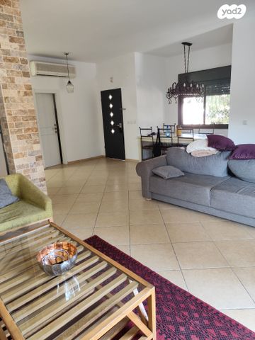 בית פרטי/ קוטג', מזכרת בתיה