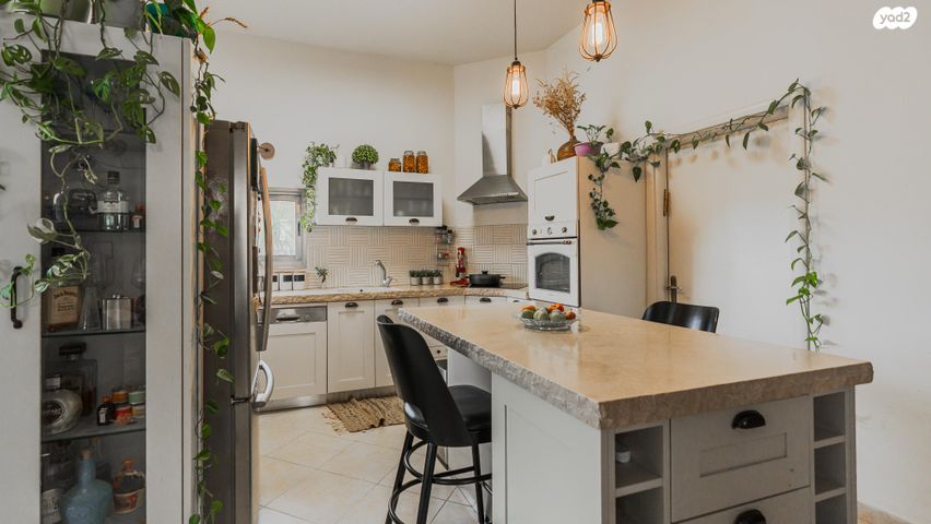 בית פרטי/ קוטג', מיתר / כרמית