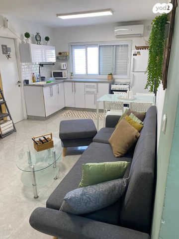 דירה, שכונה ב', באר שבע