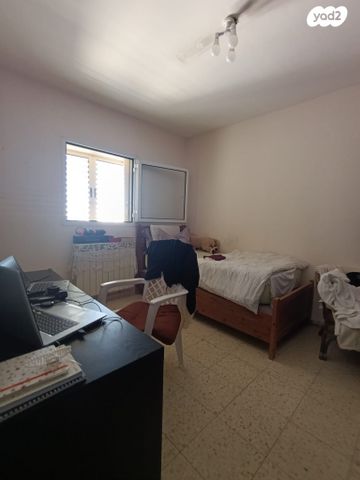 דירה, הרב פנחס קהתי, אזור תעשיה גבעת שאול, ירושלים