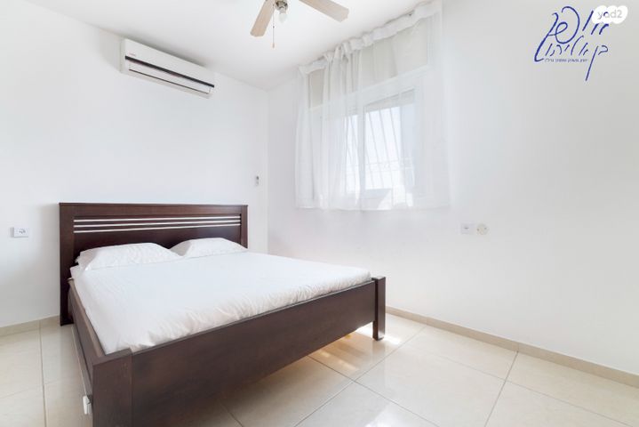 דירה, יונה צבי פיינשטיין, ראשון לציון