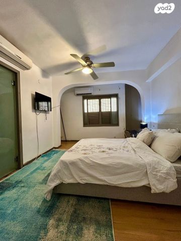 דו משפחתי, שיכוני מזרחי, כפר סבא