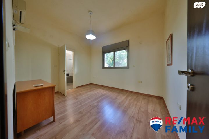 דו משפחתי, הרב קוק 31, מוצקין הותיקה, קרית מוצקין