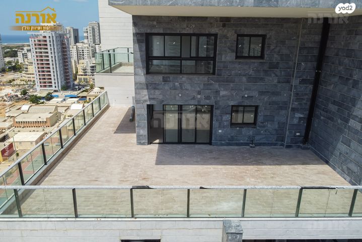 גג/ פנטהאוז, הכלניות, טירת כרמל