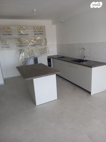 דירה, דולב, יצחק שמיר, נהריה