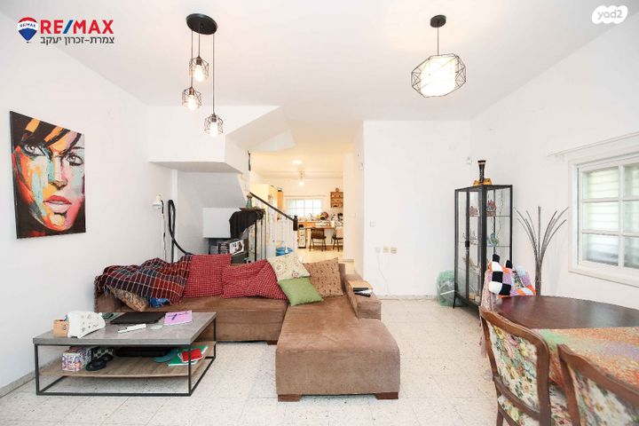 דו משפחתי, טרומפלדור, נווה רמז, זכרון יעקב