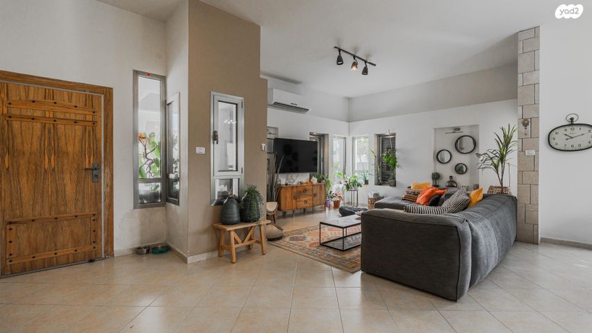 בית פרטי/ קוטג', מיתר / כרמית