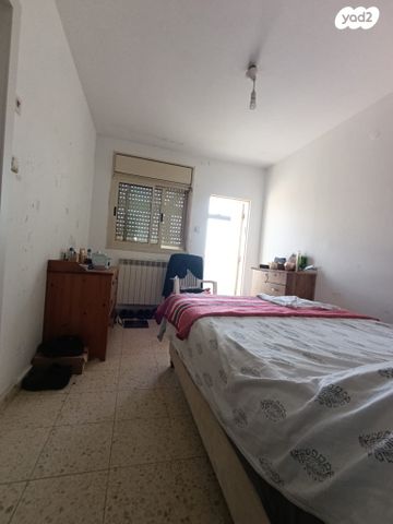 דירה, הרב פנחס קהתי, אזור תעשיה גבעת שאול, ירושלים