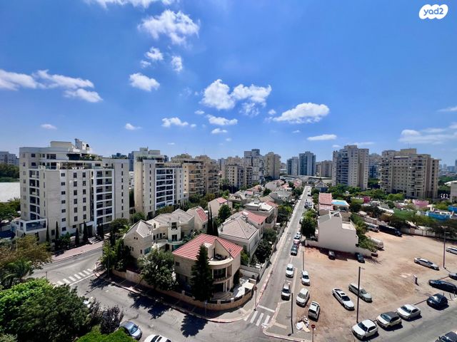 גג/ פנטהאוז, המרגנית 24, קרית אילון, חולון