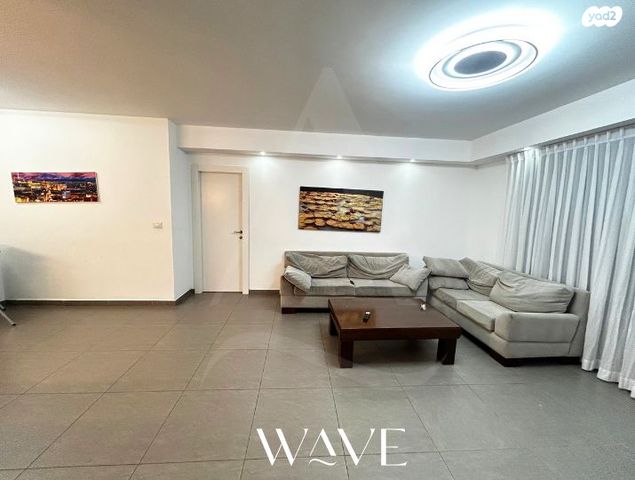 דירה, האגמית, החותרים, טירת כרמל