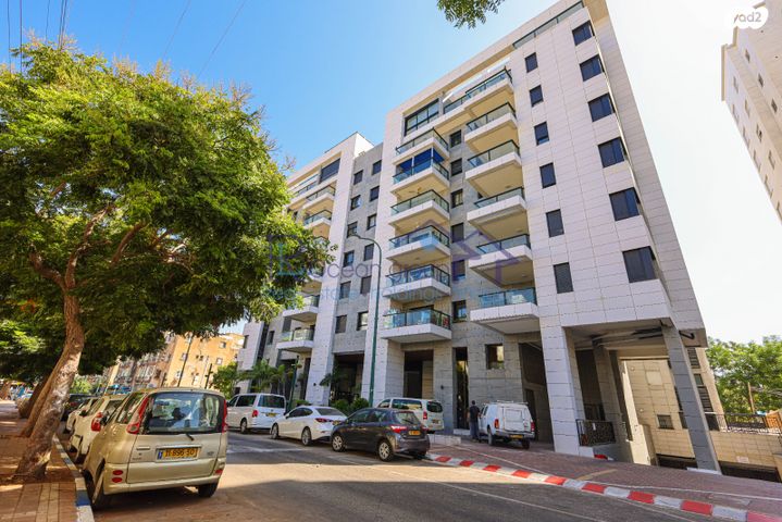 שדרות ירושלים 30