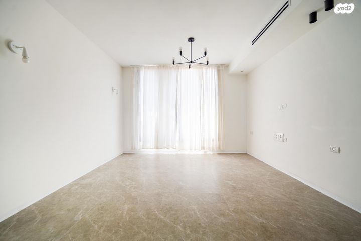 דירה, דגל ראובן, כפר גנים א, פתח תקווה