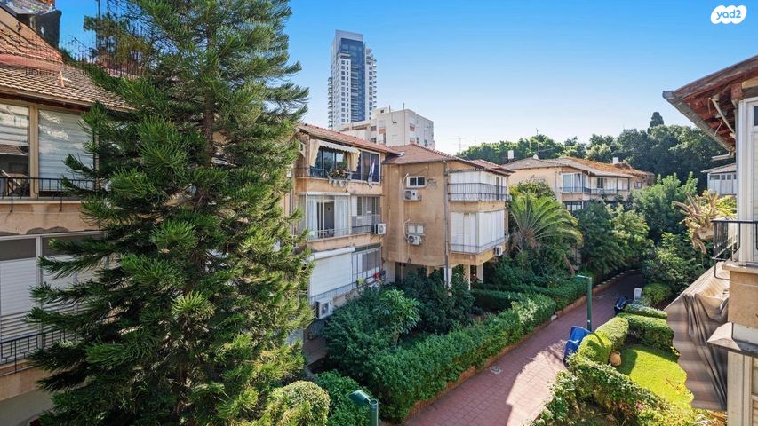 שכונת יהלום, מרכז העיר ב