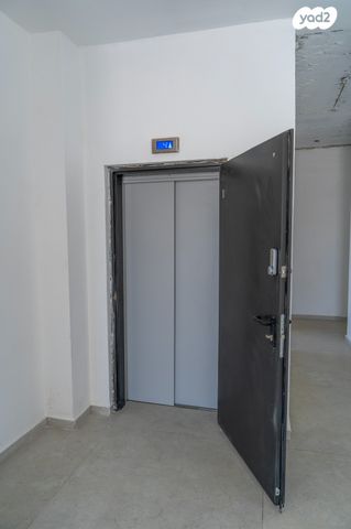 גג/ פנטהאוז, קנאי הגליל, קטמונים, ירושלים