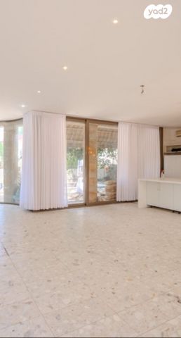 דו משפחתי, דוד המלך, הרצליה פיתוח, הרצליה