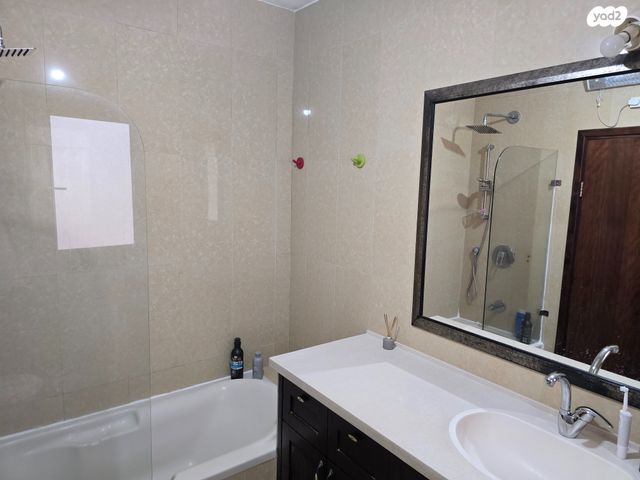 בית פרטי/ קוטג', גיאה