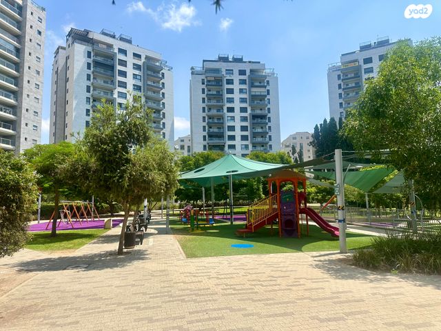 דירה, לאה ודוד לונברג, כפר סבא הירוקה, כפר סבא