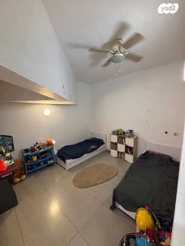 דירה, מעלה אדומים