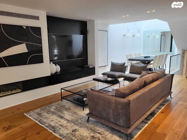 דו משפחתי, קרית יערים, רמת השרון