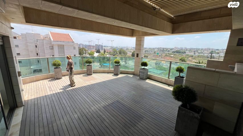 דופלקס, החרצית 1, קרית הפרחים - 2005, רעננה