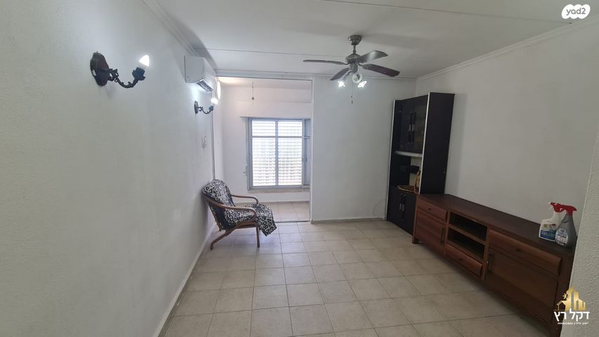 מפרץ שלמה 11