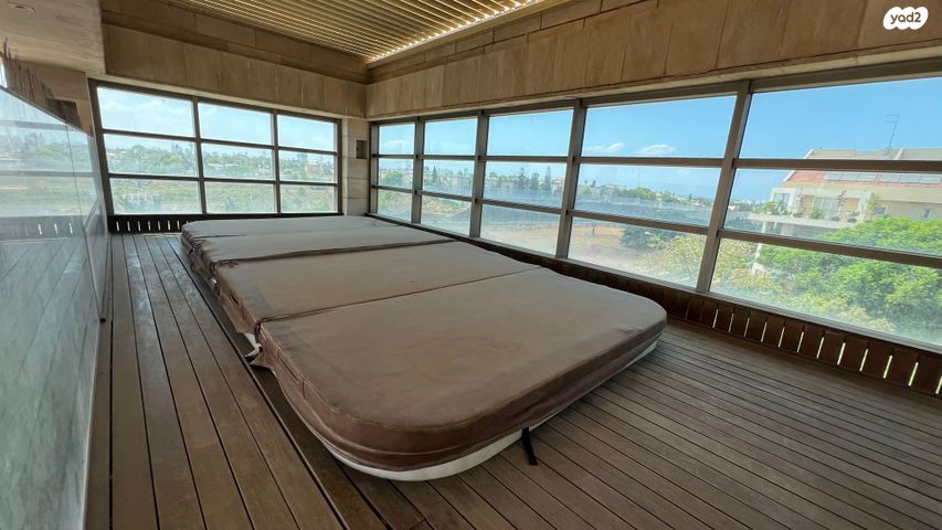 דופלקס, החרצית 1, קרית הפרחים - 2005, רעננה