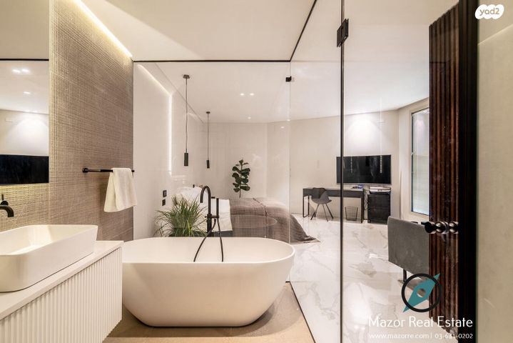 גג/ פנטהאוז, גני שרונה, קרית הממשלה, תל אביב יפו