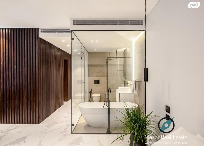 גג/ פנטהאוז, גני שרונה, קרית הממשלה, תל אביב יפו