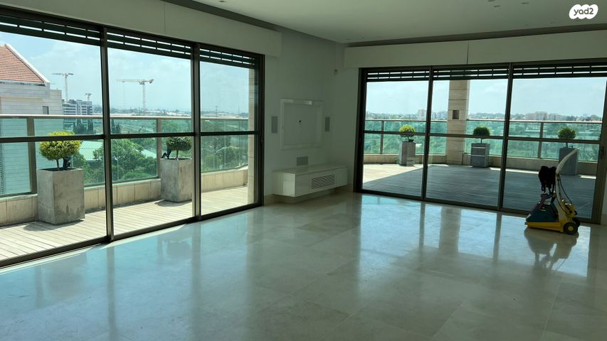 דופלקס, החרצית 1, קרית הפרחים - 2005, רעננה