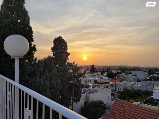 דירה, קרית יערים, רמת השרון