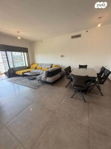 דירה, אריק לביא 18, עיר ימים, נתניה